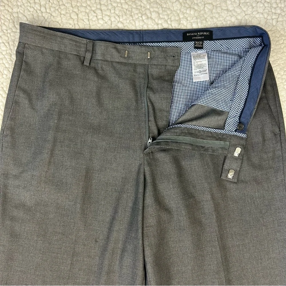 Banana Republic Standard Fit Dress Pants Men’s Size 36W Gray Flat Front